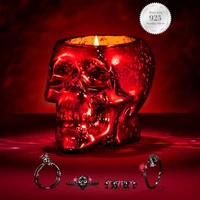 Świeca z pierścionkiem Charmed Aroma sojowa zapachowa czaszka Halloween - Blood Red Plum Skull